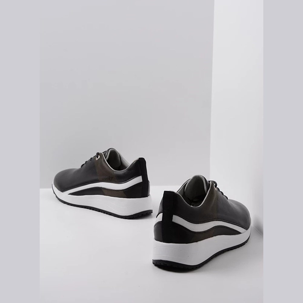 Black / White Wolky Runner Women's Lace Up Shoes | DJKV28169