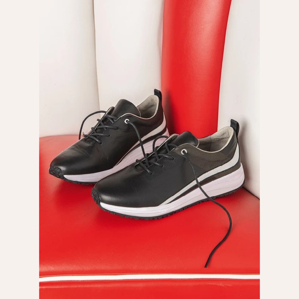 Black / White Wolky Runner Women's Lace Up Shoes | DJKV28169