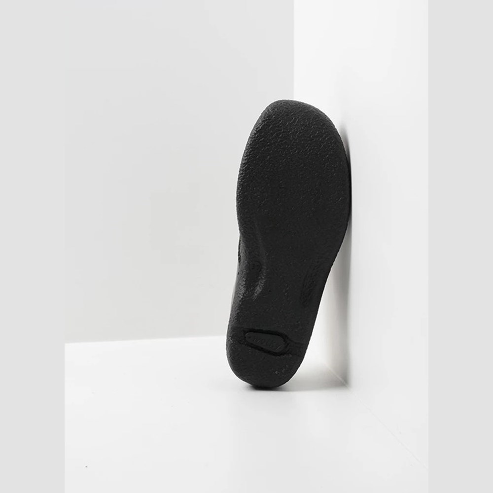 Black Wolky Roll Vegan Women's Slippers | JPKI69081