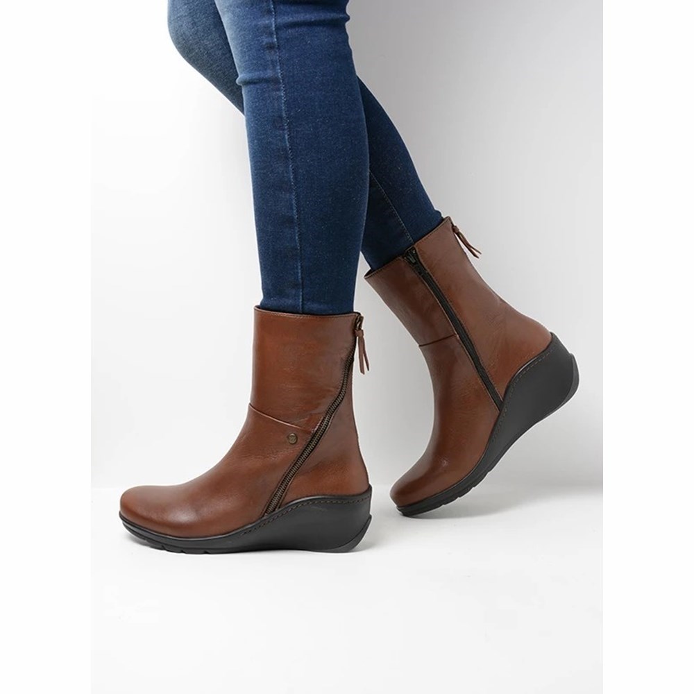 Brown Wolky Newtok Women's Mid Calf Boots | WXEY72439