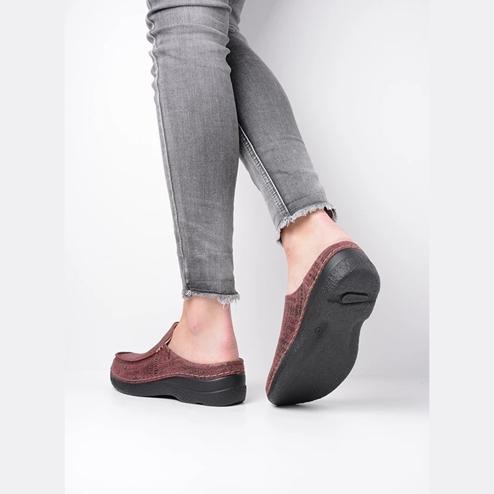 Burgundy Wolky Seamy Women's Slides | ZBMN91072